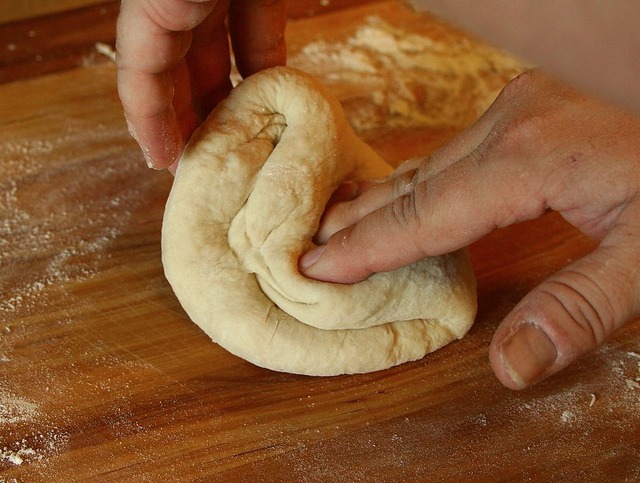 Du behöver inte gå till affären för bröd, det här är perfekt och på bordet på 30 minuter: Snabba frallor UTAN jäst!